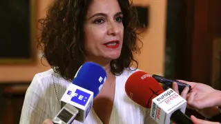 La ministra de Hacienda, María Jesús Montero, durante la declaraciones que ha realizado en la sede del Ministerio.