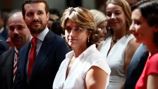 Pablo Casado ha sorprendido con una nueva imagen en la toma de posesión de la nueva presidenta de la Comunidad de Madrid, Isabel Díaz Ayuso.