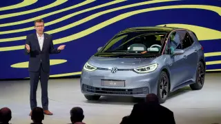 Frankfurt Main (Germany), 10/09/2019.- Volkswagen board member Frank Welsch presents the VW ID.3 electric car at a press conference during the IAA motor show in Frankfurt, Germany, 10 September 2019. The 2019 International Motor Show Germany IAA 2019, which this year promotes itself under the motto 'Driving tomorrow', takes place in Frankfurt am Main from 12 to 22 September 2019. The IAA 2019 will also feature numerous world premieres, and has a special focus on electric mobility and digitization. (Alemania) EFE/EPA/RONALD WITTEK IAA 2019 - International Motor Show