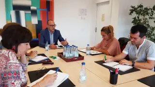 Representantes de CSIF Aragón se han reunido este martes con el consejero de Educación, Felipe Faci.