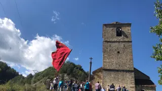 La campana de la iglesia de Jánovas ha vuelto al pueblo por la fiesta de San Miguel