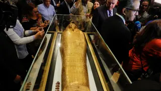 US Charge d'Affaires in Cairo Thomas Goldberger looks at the Gold Coffin of Nedjemankh during a news conference to announce its return from the U.S. and display at the National Museum of Egyptian Civilization (NMEC) in Cairo, Egypt October 1, 2019. REUTERS/Amr Abdallah Dalsh [[[REUTERS VOCENTO]]] EGYPT-ANTIQUITIES/