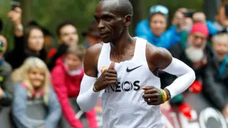 El keniano Eliud Kipchoge,durante el maratón en Viena.