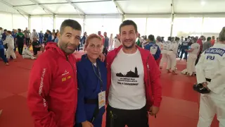 Jesús Ángel Fernández, Ana Belén Fernández y Sergio González, en el campeonato del mundo de veteranos.