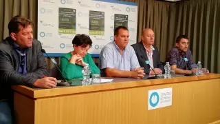 Los representantes de UPA-Aragón, Asaja-Zaragoza, UAGA-COAG, Cooperativas Agroalimentarias y Araga explican los detalles de la movilización de Calatayud.