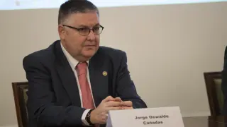 Jorge Cañadas, magistrado del Juzgado de Primera Instancia e Instrucción n´çumero 2 de Teruel, ayer en el Colegio de Abogados de Zaragoza.