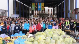 Los voluntarios recogieron cientos de kilos de basura.