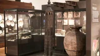 La maqueta de la Torre Nueva, tal y como se expone en el Museo Arqueológico Nacional de Madrid.