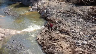 Los equipos de rescate intensifican las tareas de búsqueda en el río Francolí de Tarrragona.