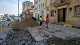 Obras en la vía pública en Binéfar.
