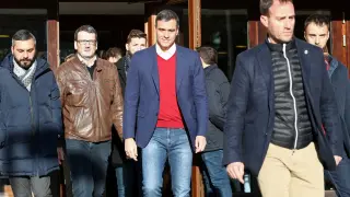 El candidato del PSOE, Pedro Sánchez, tras votar