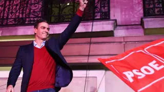 Pedro Sánchez celebra la victoria del PSOE en las elecciones generales