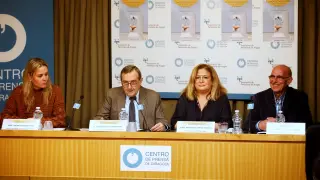Pilar Borraz, Leandro Catalán, Mercedes Ortín y Vicente García durante la presentación este martes del congreso de Atención Primaria.