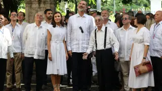 Don Felipe y doña Letizia recorriendo las calles de La Habana Vieja