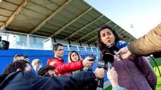 Paloma Fernández, capitana del RCD Espanyol, atiende a los medios en la Ciudad Deportiva Dani Jarque tras suspenderse el partido de su equipo contra el Granadilla por incomparecencia de las jugadoras