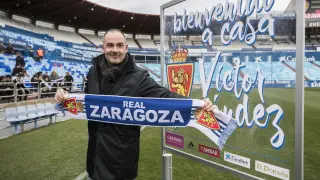 Víctor Fernández, el día de su presentación en esta tercera etapa al frente del Real Zaragoza: era el 18 de diciembre pasado, a la vuelta de Riazor, donde él estuvo en la grada.