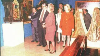 La infanta Pilar de Borbón inauguró en la Lonja de Zaragoza la exposición 'El Pilar es la Columna' el 7 de octubre de 1995