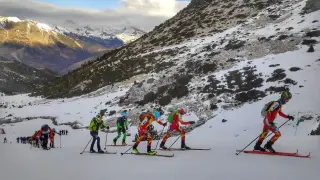 Participantes en la prueba de cronoescalada celebrada en la estación de esquí de Boí Taüll, en Lérida