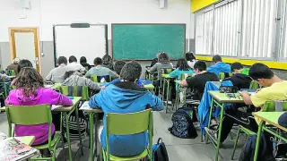 Alumnos en un aula de la Universidad de Zaragoza.