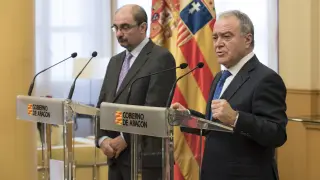 Miguel Gracia junto al presidente Javier Lambán, en una imagen de archivo.