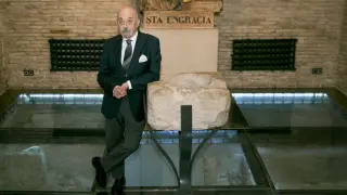 Antonio Mostalac, director de las excavaciones en la cripta de Santa Engracia, en el baptisterio descubierto en los trabajos realizados entre 2008-2010.