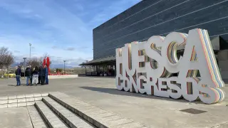 El equipo de la Vuelta, en el Palacio de Congresos de Huesca