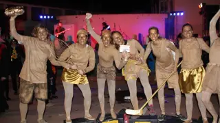 Grupo ganador de una edición anterior del carnaval de Barbastro.