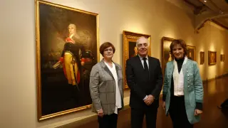 Rosario Añaños, José Luis Rodrigo y Maite Ciriza, en el Museo Goya.