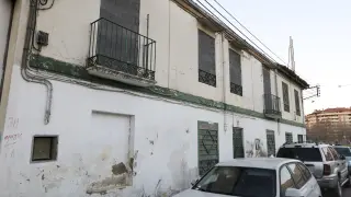 La casa ocupada por el colectivo Las Pikarazas ha quedado desalojada y tapiada por orden judicia
