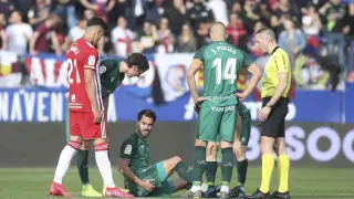 Pablo Insua, lesionado en el partido con el Almería
