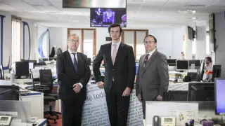Los tres expertos economistas debatieron en una mesa celebrada en la redacción de HERALDO.