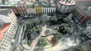 Vista aérea de la plaza de Salamero después del cierre parcial del parquin.