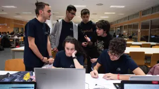 Trabajo en equipo en el Google Hash Code celebrado el 20 de febrero en la Escuela de Ingeniería y Arquitectura de Zaragoza.