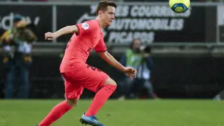 Amiens (France), 15/02/2020.- Paris Saint Germain's Ander Herrera in action during the French Ligue 1 soccer match between SC Amiens and Paris Saint Germain (PSG) at the Licorne stadium in Amiens, France, 15 February 2020. (Francia) EFE/EPA/CHRISTOPHE PETIT TESSON [[[HA ARCHIVO]]]