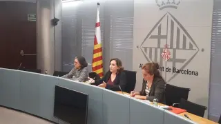 La alcaldesa de Barcelona, Ada Colau, en una comisión celebrada este martes por el coronavirus en Barcelona.