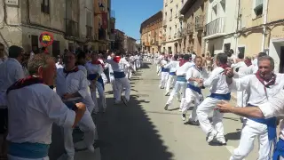 El multitudinario baile de San Roque de Calamocha se interpreta el 16 de agosto.