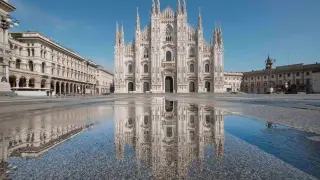 Plaza de la catedral de Milán, vacía estos días