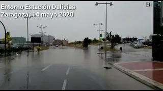 Una fuerte tromba de agua que ha caído a primera hora de la tarde de este jueves en Zaragoza capital ha generado dificultades y cortes de tráfico en el entorno de la Avenida de Navarra, a la altura de la estación de Delicias.