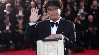 Bong Joon Ho, director de 'Parásitos', el pasado año con su Palma de Oro. Su filme es, hasta la fecha, el ganador de Cannes más taquillero.