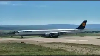 Llegada del avión A-340 de Lufthansa que elevó a 100 el número de aviones estacionados.