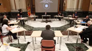 El presidente aragonés, Javier Lambán, se ha reunido este lunes con representantes de Cermi, Coapema y la Plataforma del Tercer Sector.