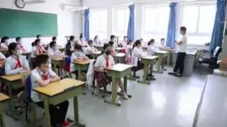 Las autoridades de Pekín han decidido suspender la reanudación de las clases de primaria en los colegios, que estaba prevista para el próximo día 15. La causa ha sido la confirmación de tres nuevos casos de covid-19 en la ciudad, durante dos días consecutivos.