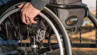 Más de la mitad de las discapacidades registradas en Aragón son de tipo físico.