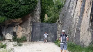 Puerta a la entrada del Parrizal de Beceite