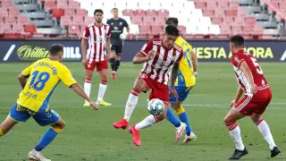 Una jugada del Almería-Las Palmas del pasado miércoles que ganaron los canarios por 0-1.