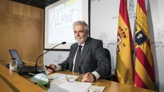 Rafael Requena durante la rueda de prensa