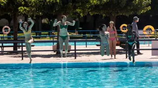 Zaragoza estrena la temporada de piscinas de verano, marcada por la pandemia