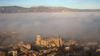 Huesca con niebla