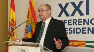 Javier Lambán tras la conferencia de presidentes en La Rioja