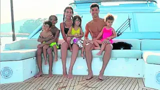 Cristiano Ronaldo ha presumido de su nuevo yate esternado en familia